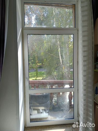 Балконный блок (дверь)