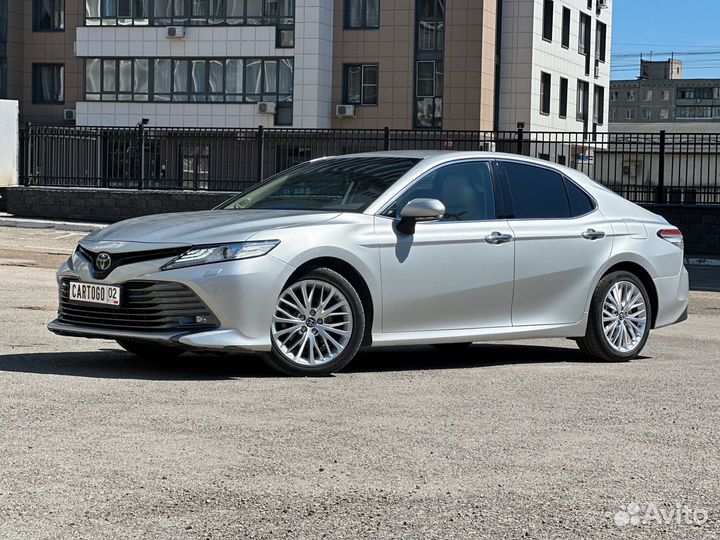 Аренда авто Toyota Camry без водителя