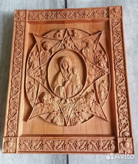 Икона резная деревянная