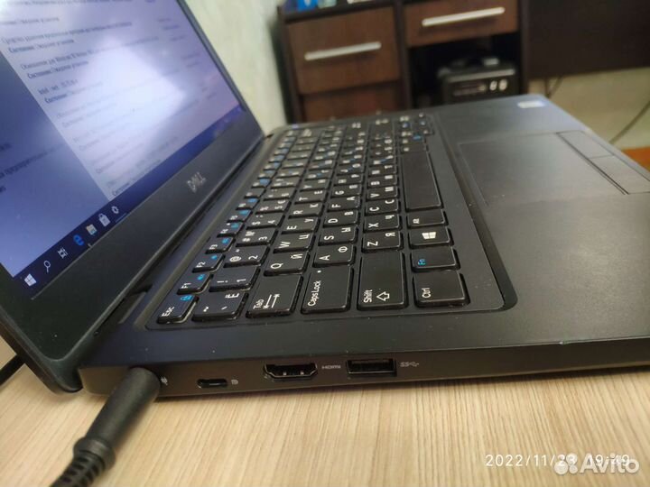 Ноутбук dell 5290 12 Гб/ 256 Гб