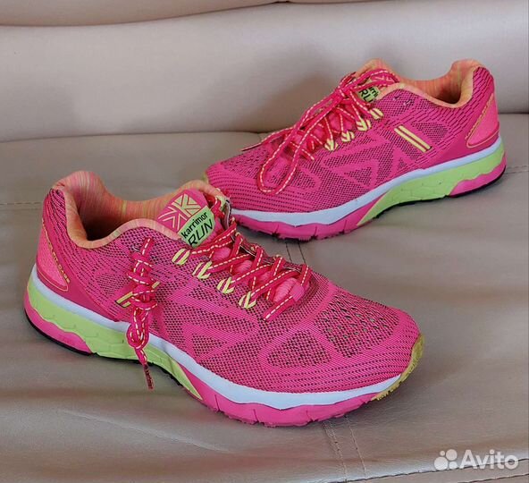 Трекинговые кроссовки