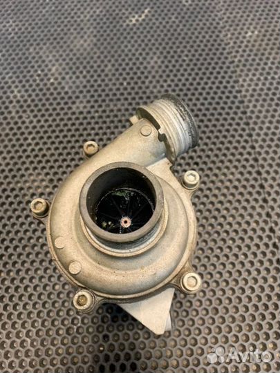 Помпа Bmw 520I F10 N20 2015