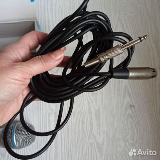 Динамический микрофон
