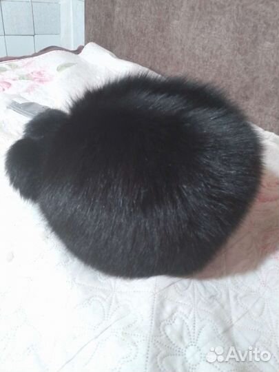 Женские меховые шапки