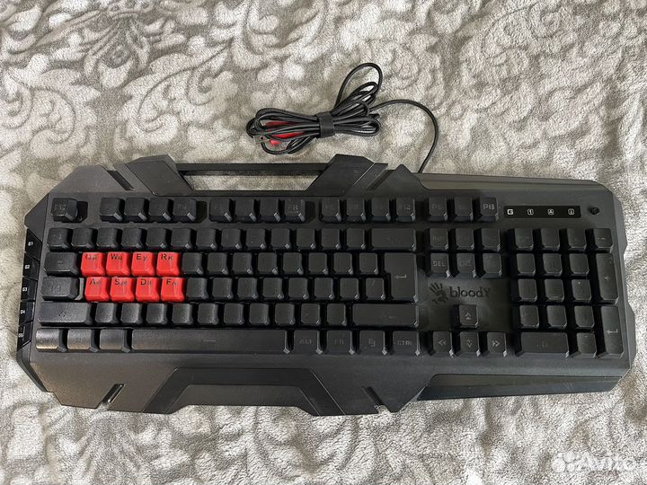 Игровая клавиатура Bloody B3590R