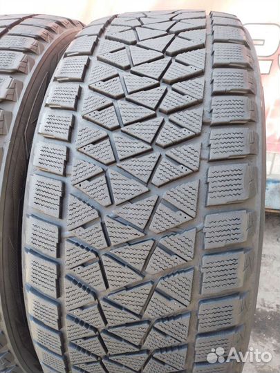 Bridgestone Blizzak DM-V2 285/45 R22