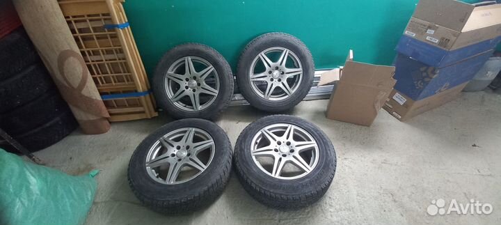 Bridgestone Blizzak DM-V1 225/65 R17