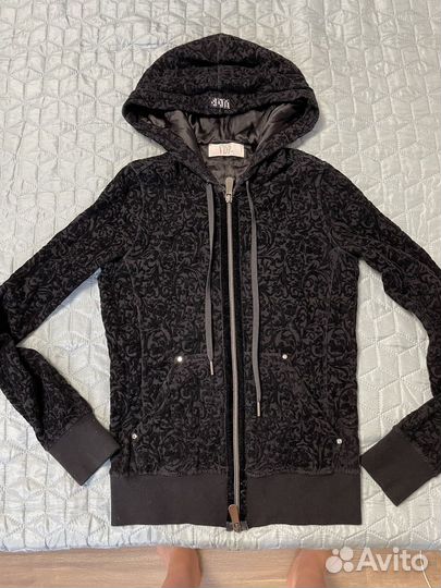 Толстовка фирменная новая