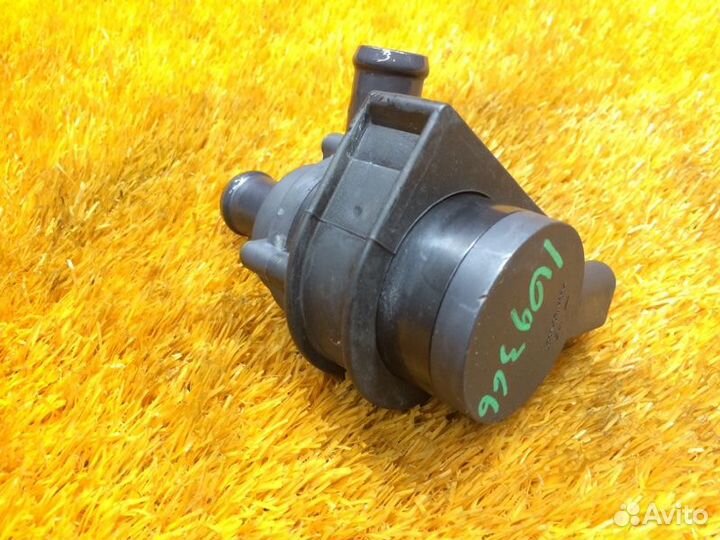 Помпа дополнительная Audi Q5 8R cdnc 2009