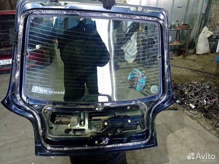Крышка багажника Renault Megane