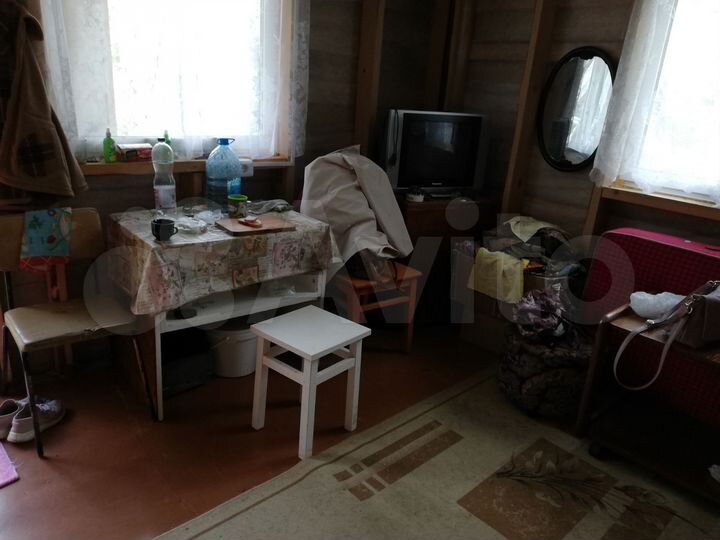 Дача 20 м² на участке 10 сот.