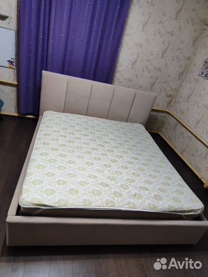 Кровать (213х193) + матрас (180х200) б/у