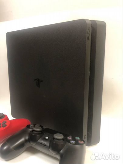 3.Sony PlayStation 4 Slim 1000 гб HDD