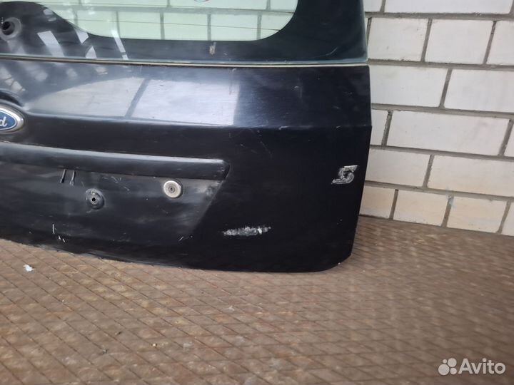 Крышка багажника Ford Fiesta MK5