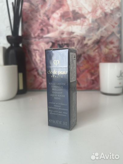 Cle DE peau beaute помада с глянцевым сиянием