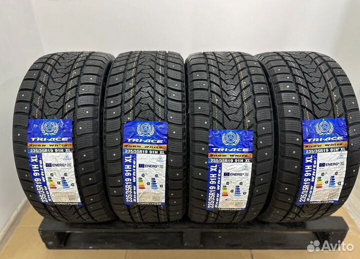 Tri Ace Snow White II 235/35 R19 71H