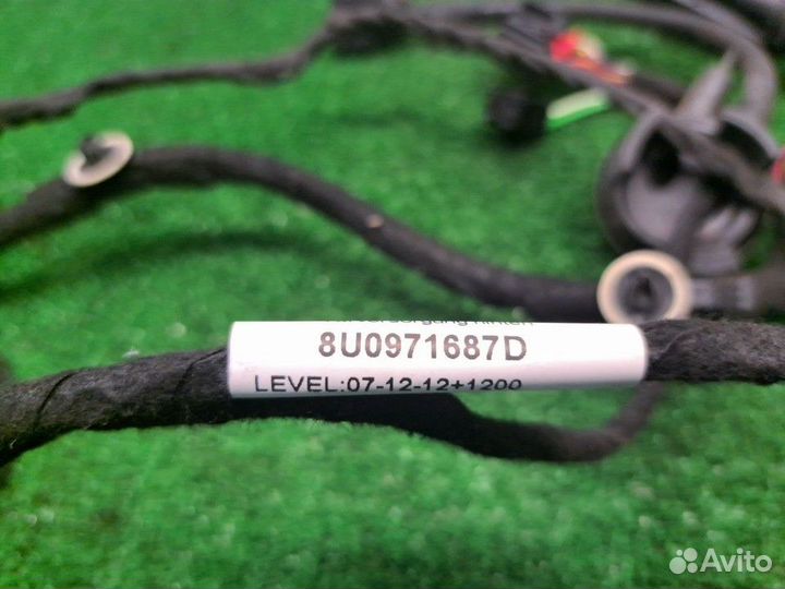 Электропроводка двери задняя R Audi Q3