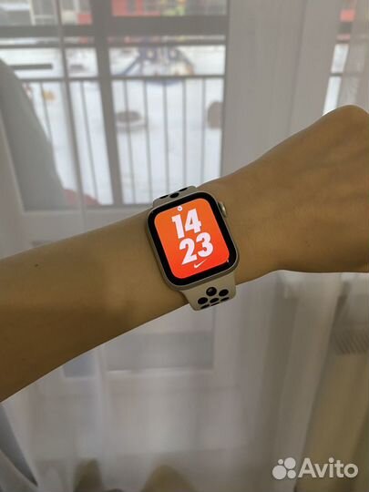 SMART watch se (nike)