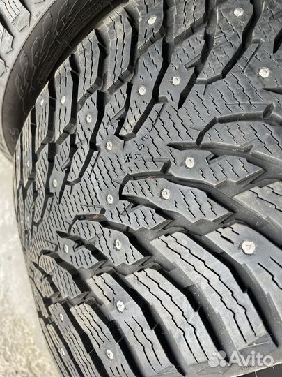Nokian Tyres Hakkapeliitta 9 275/40 R21 и 315/35 R21