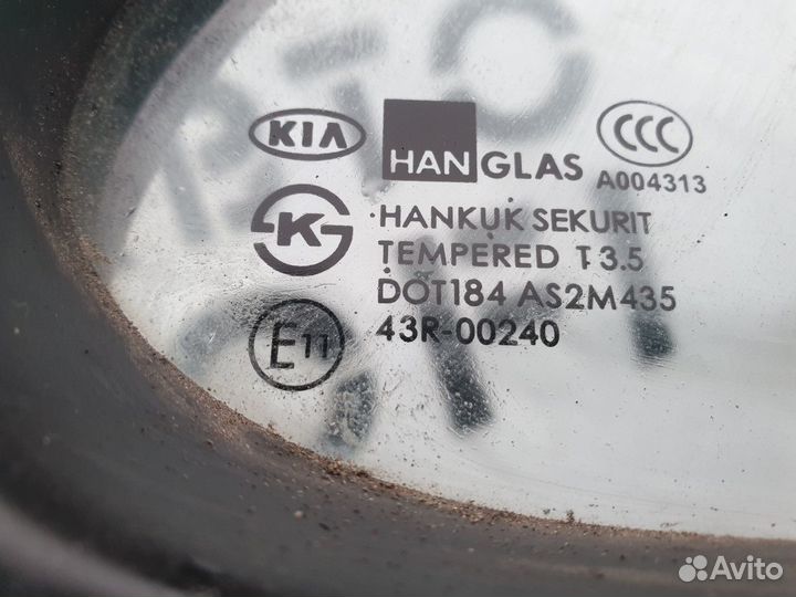 Форточка двери задняя правая Kia Sorento