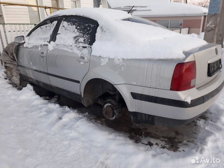 Volkswagen Passat б5 1.6 ARM -99г