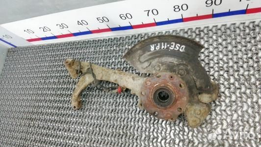 Ступица передняя правая volkswagen passat B5 (DSE1