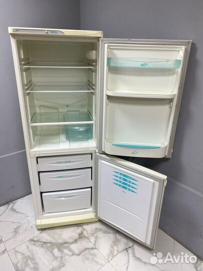 Холодильник stinol