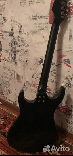 Электрогитара