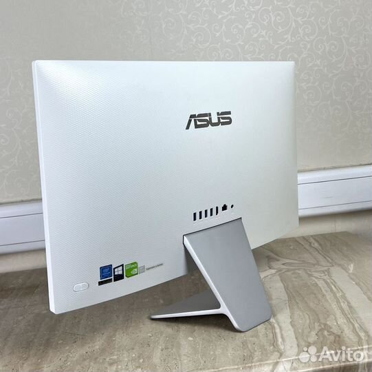 Моноблок Asus Vivo AiO V241icgk (GeForce 930MX )