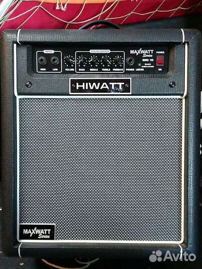 Комбоусилитель бас гитары Hiwatt Maxwatt B20 10