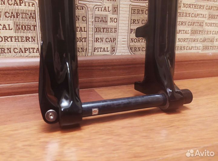 Вилка жесткая карбоновая 27.5/29