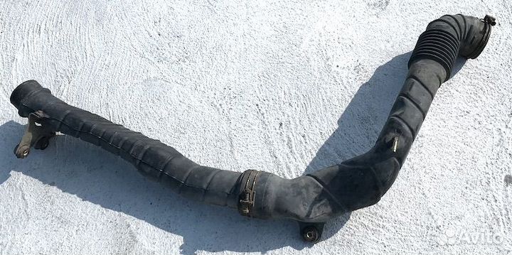 Тойота Превия Патрубок