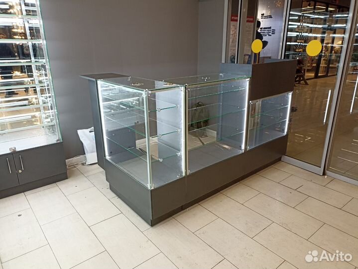 Витрины, стеллажи для табака