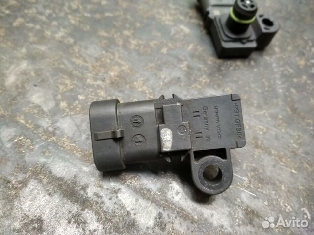 A 000 987 18 40. 12644228. Датчик давления воздуха опель корса d. Датчик на коллекторе. Датчик давления во впускном коллекторе опель.