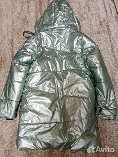 Продам пальто для девочки