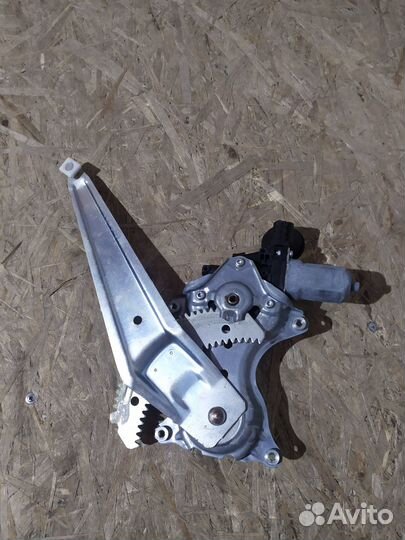 Моторчик стеклоподъёмника toyota RAV 4 2013