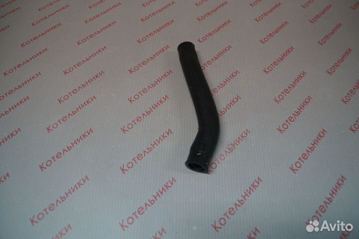 Nissan 14056-5U005 Патрубок водяной