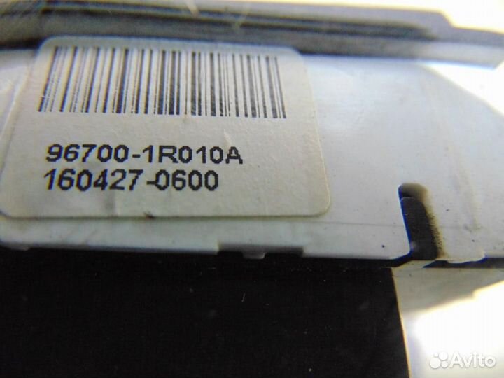 Кнопка многофункциональная для Hyundai Solaris 1