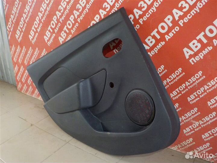 Дверная карта задняя левая Renault Sandero 2 2018