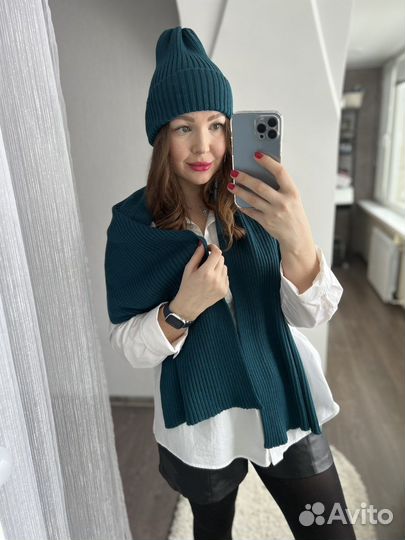 Комплект шапка и шарф новый