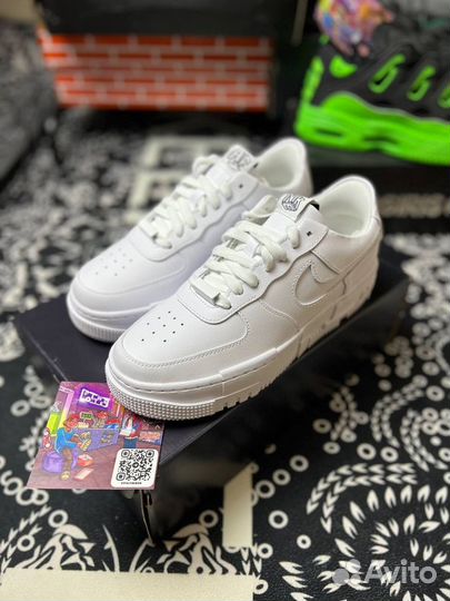 Nike Air Force 1 Pixel