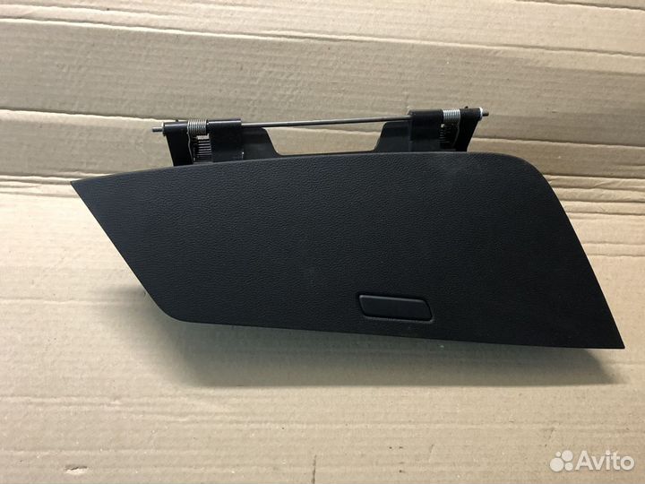 Вещевое отделение VW Touran 5T