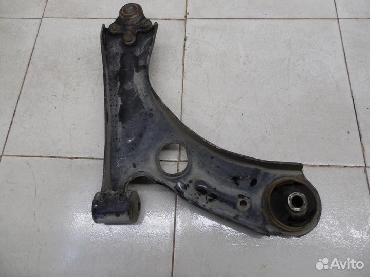 Рычаг передний левый Aveo (T300) 2011