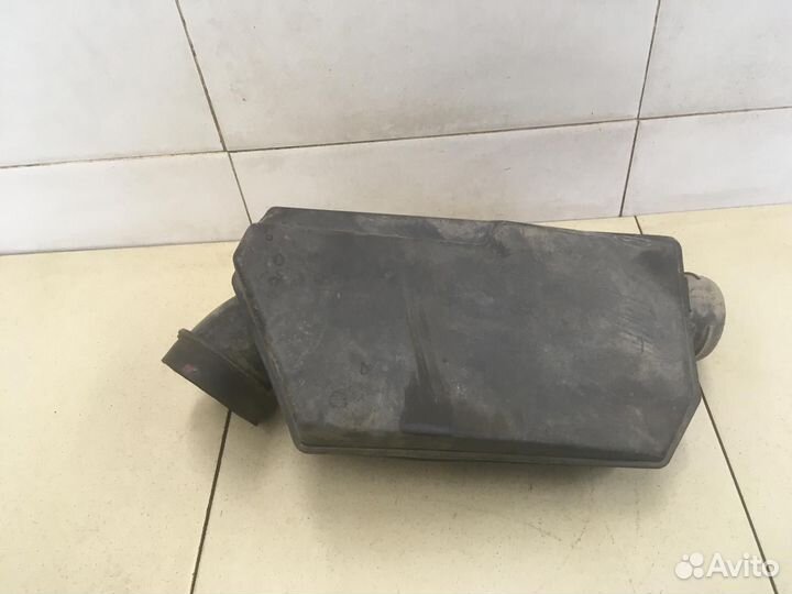 Резонатор воздушного фильтра Duster 2012