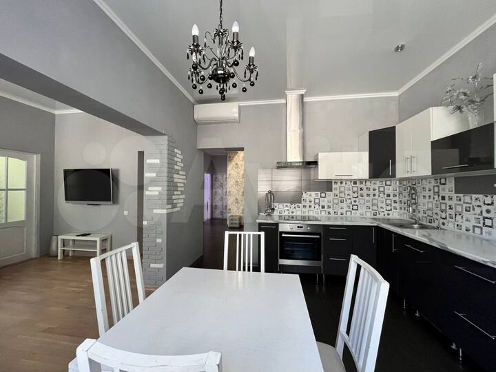 3-к. квартира, 105 м², 3/24 эт.