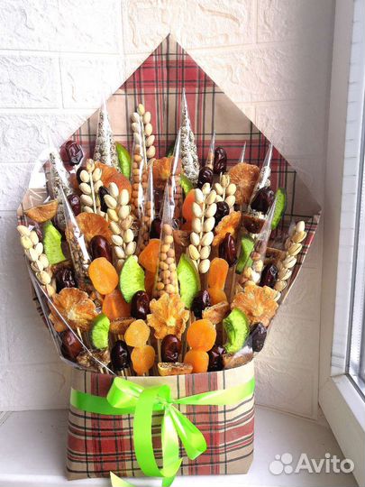 Букеты для всех из сухофруктов и фруктов