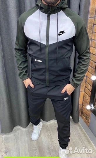 Спортивный костюм