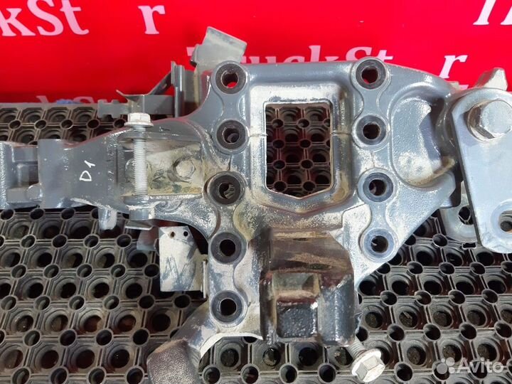 Кронштейн рессоры задний левый Daf XF106