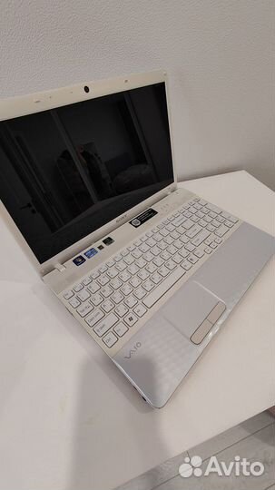 Ноутбук sony vaio i3