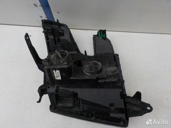 Фара правая Chevrolet Tahoe